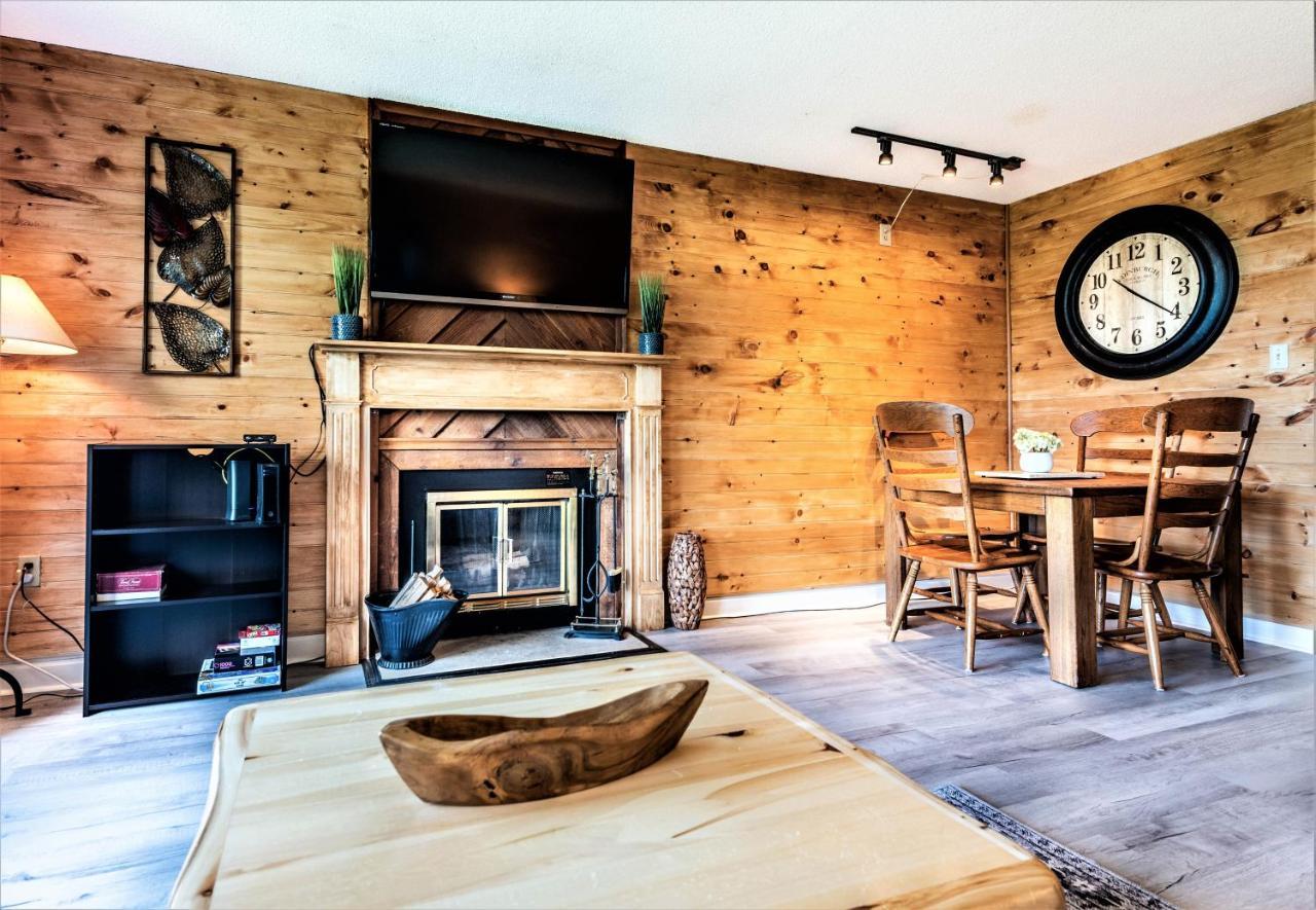 Mountain Villa Magnificent Views - 2 Pools, Fireplace & Hot Tub แกตลิงเบิร์ก ภายนอก รูปภาพ